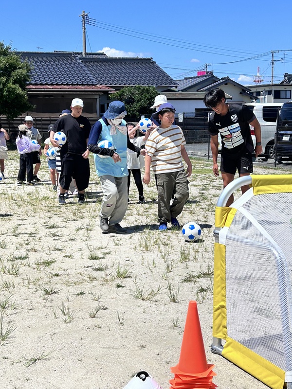 ジェイリースＦＣサッカー教室の様子